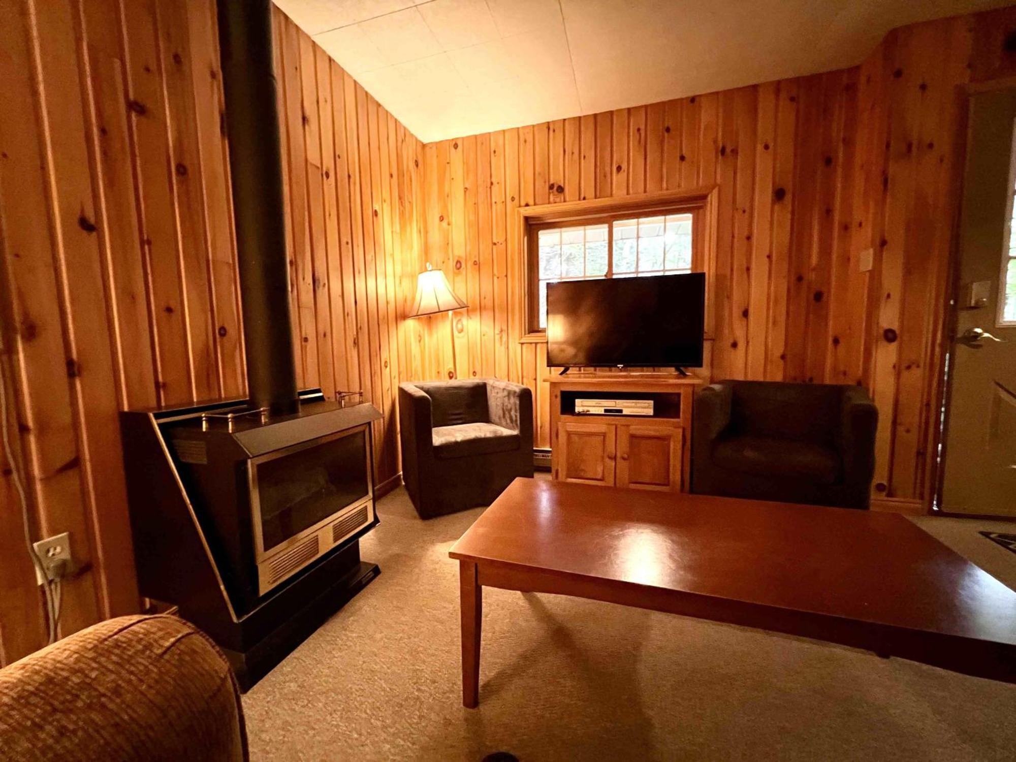 ברייסברידג' High Falls Bay Cottages, Camping & Waterpark מראה חיצוני תמונה