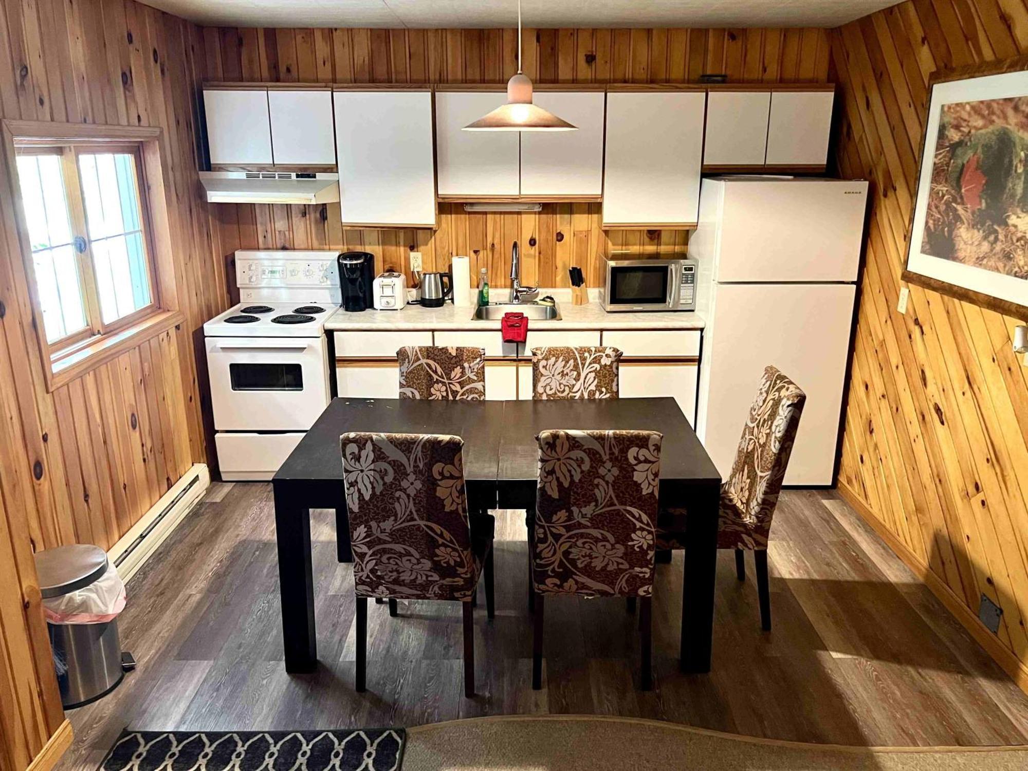 ברייסברידג' High Falls Bay Cottages, Camping & Waterpark מראה חיצוני תמונה