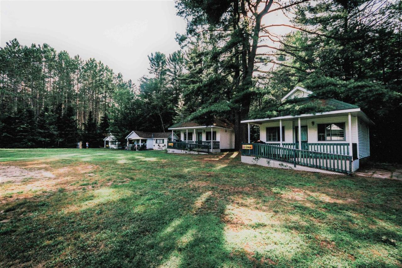 ברייסברידג' High Falls Bay Cottages, Camping & Waterpark מראה חיצוני תמונה